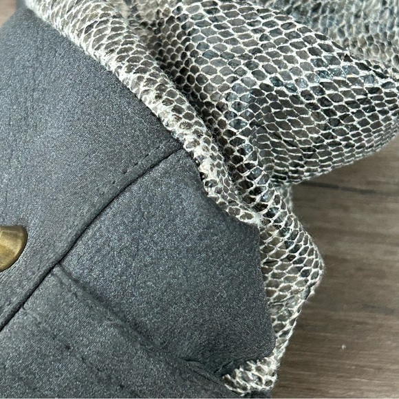 Braciano Gray Cream SnakeSkin Tote Shoulder Bag - Picture 10 of 16